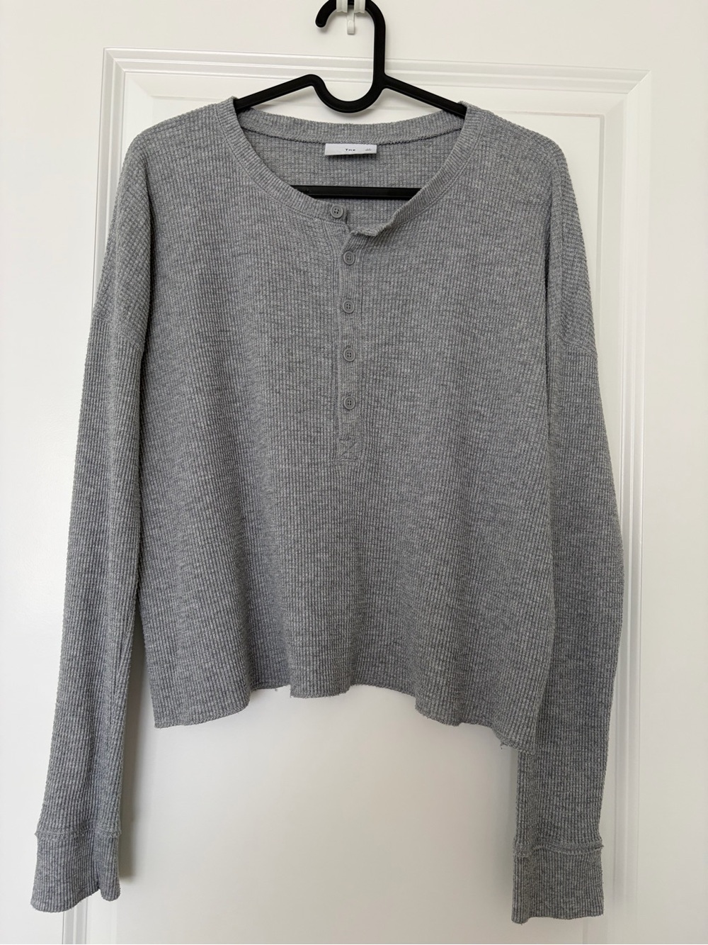 TNA Aritzia Grey Waffle Knit Henley Long Sleeve Top XS